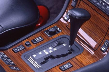 BMW 750iL E32 und Mercedes-Benz 600 SEL V140 im Vergleichstest auto motor und sport 18/1991
