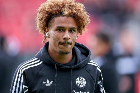 Frankfurt verleiht Bahoya nach England