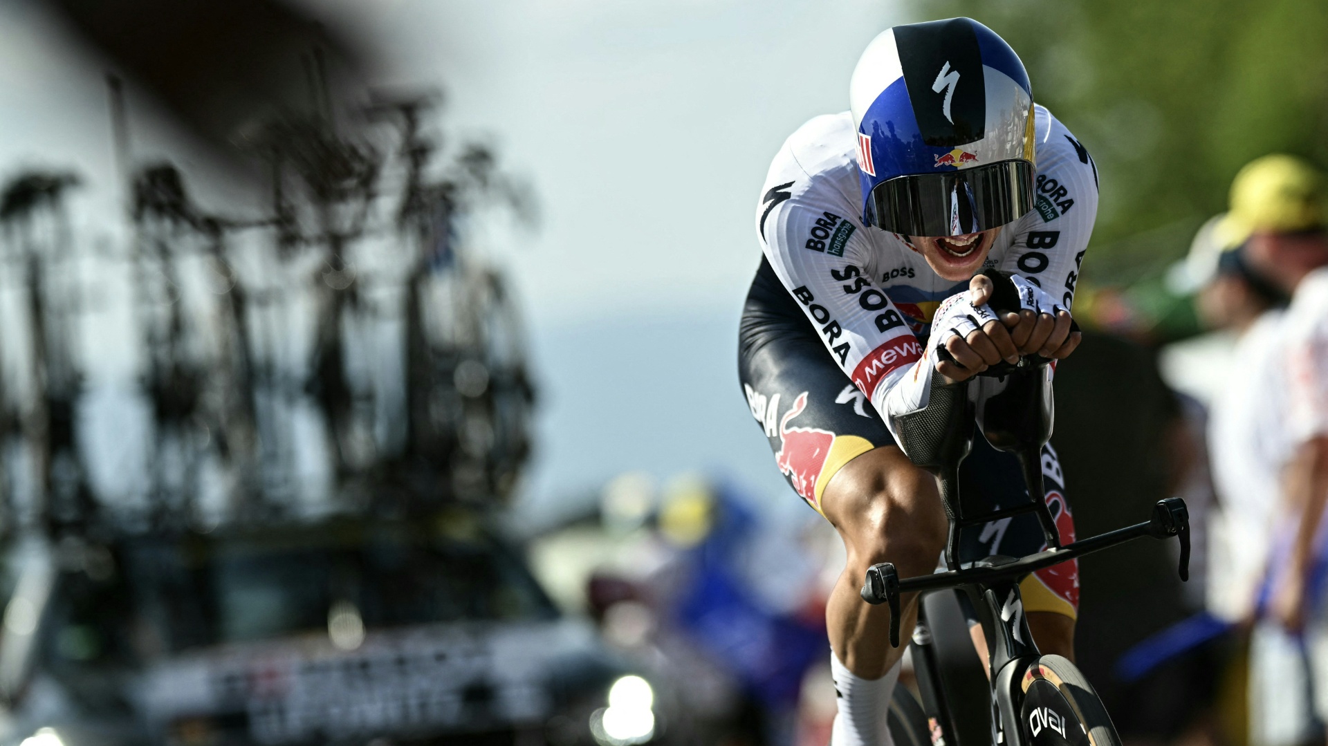 Florian Lipowitz: Tour de France Crash Survivor Plans Comeback in Tuscany and World Championship Bid
