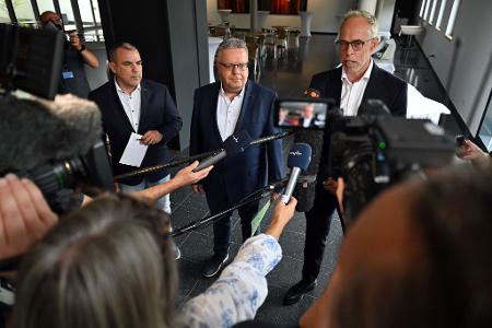 Die BSW-Fraktion im Thüringer Landtag verliert drei Abgeordnete.