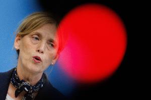 Ziel sei mehr Bildungsgerechtigkeit, sagte Familienministerin Karin Prien. 