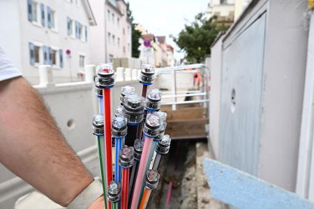 Eine von vielen Baustellen in Deutschland, wo Glasfaser-Internet verlegt wird.