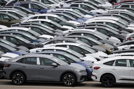 Vor allem neue Elektroautos werden derzeit viel verkauft - Grund dürfte eine Prämie des Bundes sein. (Symbolbild)
