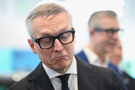 Digitalminister Wildberger testete eine smarte Brille, die die Umgebung des Trägers filmt und analysiert. 