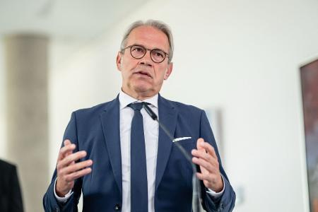 Thüringens SPD-Chef Georg Maier will die Parteigremien befragen. 