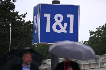 1&1-Logo am Düsseldorfer Standort des Konzerns. (Archivbild)
