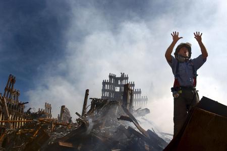 Mehr als 300 Feuerwehrmänner kamen beim Einsturz der Türme des World Trade Centers ums Leben. (Archivbild)