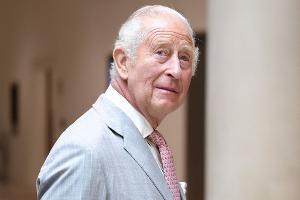 Dass Charles nicht selbst zur Beerdigung von Harald V. reist, mag auf den ersten Blick erstaunen - ist aber in der britischen Monarchie übliche Praxis.