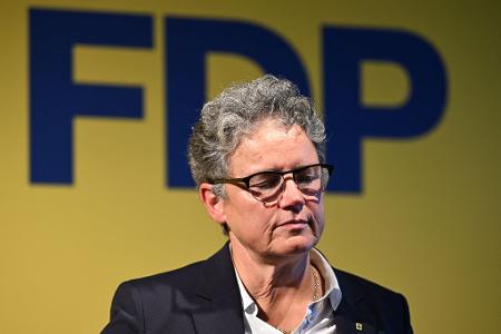 FDP-Spitzenkandidatin Lydia Hüskens zog Konsequenzen aus dem bitteren Ergebnis für ihre Partei.