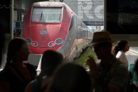 24 Stunden lang soll der Zugverkehr in Italien ruhen. (Archivbild)