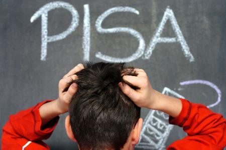 Alle drei Jahre nehmen auch deutsche Schülerinnen und Schüler an der internationalen Vergleichsstudie Pisa teil. (Symbolbild)