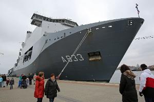 Ein Gericht hat nach dem Vorfall auf dem Marineschiff Strafen verhängt. (Symbolbild)