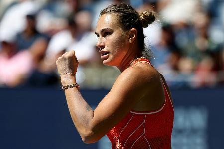 Dritter Titel rückt näher: Sabalenka nach Krimi im Halbfinale