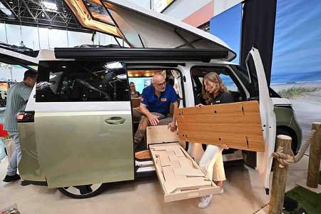 VW ID. Buzz, eVentje, Ventje, Campingbus, verstellbare Möbel, ausfahrbare Bar