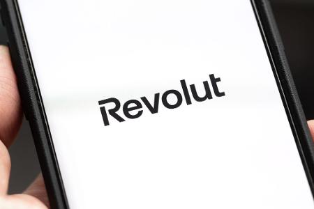 Die britische Bank Revolut hat keine Filialen, bietet aber hohe Zinsen - und wird höher bewertet als die Deutsche Bank (Archivbild)