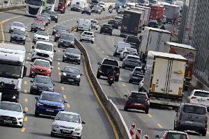 Die Menschen in Deutschland legen jedes Jahr kaum vorstellbare Strecken mit Autos zurück. (Symbolbild)