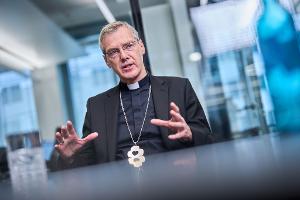 Heiner Wilmer, Vorsitzender der Deutschen Bischofskonferenz, bleibt bei der ablehnenden Haltung der katholischen Kirche gegenüber der AfD.