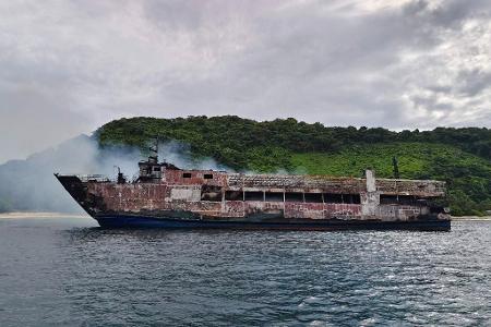 An Bord war plötzlich ein Feuer ausgebrochen.