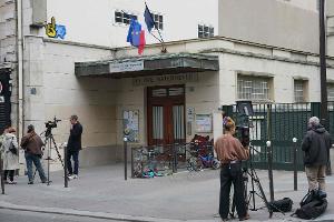 Wegen Fällen möglicher sexueller und körperlicher Gewalt an Kindergärten und Grundschulen laufen in Paris etwa 235 Ermittlungsverfahren (Archivbild).