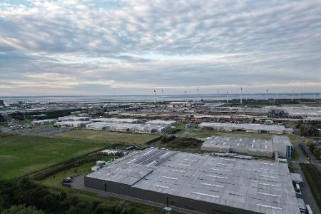 Die Zukunft von vier VW- und Audi-Standorte ist weiter ungewiss: Hannover, Zwickau, Neckarsulm und - hier im Bild - Emden. (Archivbild)
