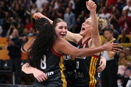 Bierchen, Eisbad und Döner: DBB-Frauen feiern WM-Halbfinale