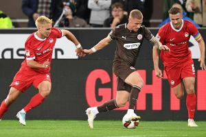 Wolfsburg kassiert bei St. Pauli erste Zweitliga-Niederlage