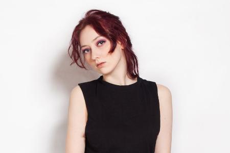 Cherry Cola Hair: Darum ist die Haarfarbe jetzt so gefragt