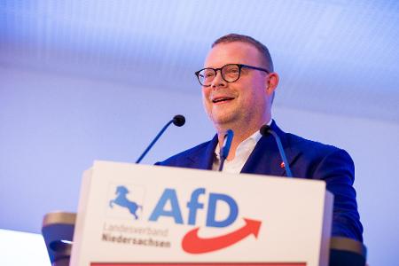 Die AfD um Landeschef Schledde verzeichnet die größten Zugewinne. (Archivbild)