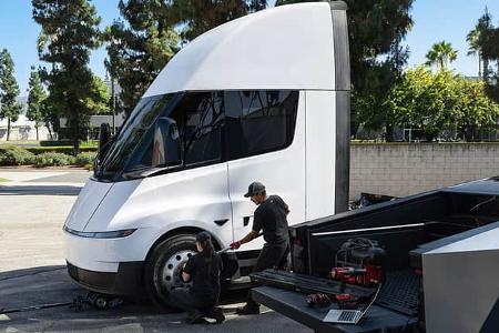 Tesla Semi