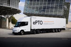 Der E-Lastwagen von Tesla soll ab 2027 auch auf europäischen Straßen unterwegs sein. 
