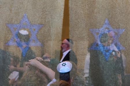 Jüdische Leben in Deutschland: Dresdner Synagoge wiedereröffnet