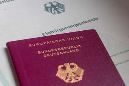 In Deutschland gibt es die Anspruchseinbürgerung und die Ermessenseinbürgerung. (Symbolbild)