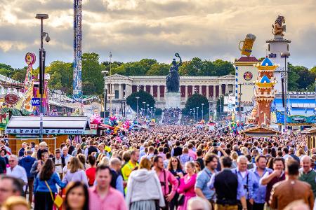 Wiesn-Guide 2026: Alles, was Sie für Ihren Oktoberfest-Besuch wissen müssen
