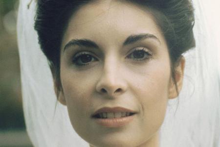 Talia Shire als Connie Corleone