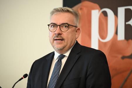 Der frühere FDP- Bundespolitiker und jetzige Tabaklobbyist Jan Mücke ist sauer auf die aktuelle Bundesregierung.
