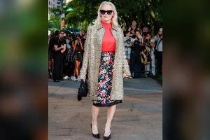 In New York: Pamela Anderson überrascht mit farbenfrohem Look