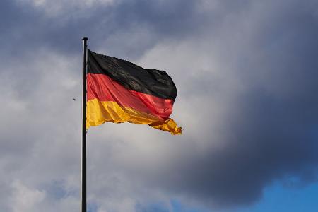 Das Berliner KI-Startup Langdock verlegt seinen Hauptsitz aus den USA zurück nach Deutschland. 