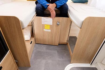 Stauraum, Schränke, unter Betten, Einzelbetten, Holzoptik