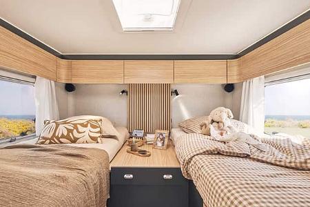 Mooveo Elysee Line TEI-74EB, Teilintegrierter, Wohnmobil