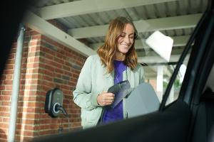 Wie man mit dem E-Auto die Stromrechnung optimieren kann