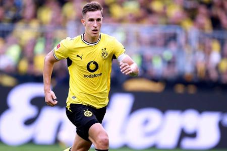 Nico Schlotterbeck - Note: 2,5 - Erwischte beim Rausschieben aus der Kette wiederholt nicht das richtige Timing. Sah in einer solchen Szene früh Gelb, konnte seine Zweikampfquote aber stetig steigern. Gegen Demirovic nach der Pause noch mit einer starken Rettungstat.