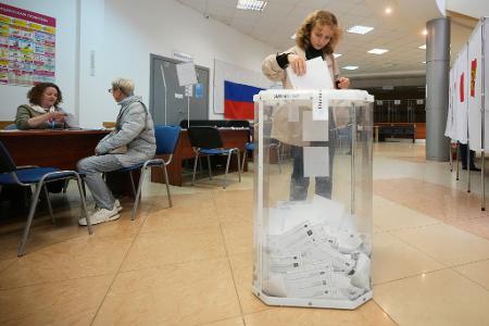 Die russischen Behörden ließen nur kremltreue Parteien zur Wahl zu.