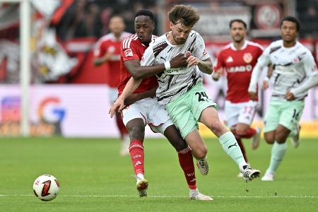 Trotz Unterzahl: St. Pauli rettet Punkt in Cottbus