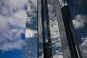 Deutschlands größtes Geldhaus sieht wachsendes Interesse von Investoren an Europa.