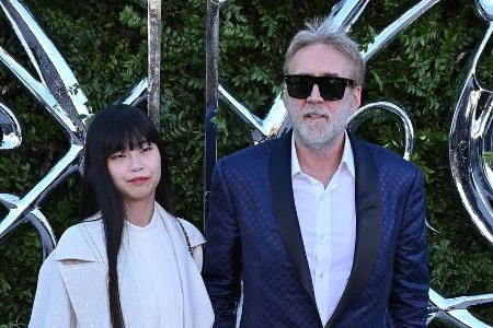 Graues Haar und Vollbart: Nicolas Cage überrascht mit neuem Look