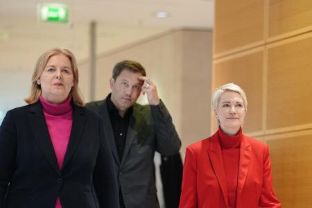 Die Parteispitze lobt die Aufholjagd der SPD in MV.