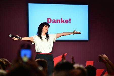 Nach ihrem deutlichen Wahlsieg in Berlin will die Linke unter Elif Eralp den Volksentscheid umsetzen. (Archivbild)