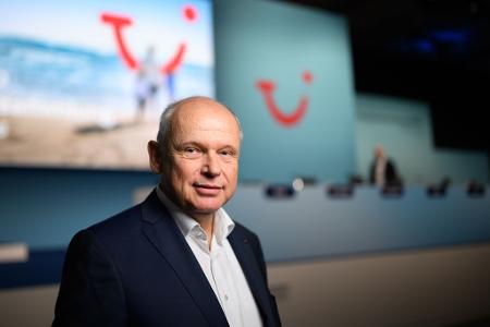 Eine Umsatzprognose gibt Tui-Chef Ebel für das laufende Geschäftsjahr nicht ab. (Archivbild)