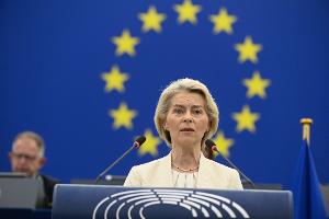Die Präsidentin der Europäischen Kommission, Ursula von der Leyen, gratulierte dem Handelskommissar zum verhandelten Abkommen. (Archivbild)