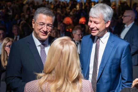 EU-Kommissar Tzitzikostas und Bundesverkehrsminister Bilger besuchen die Innotrans in Berlin.